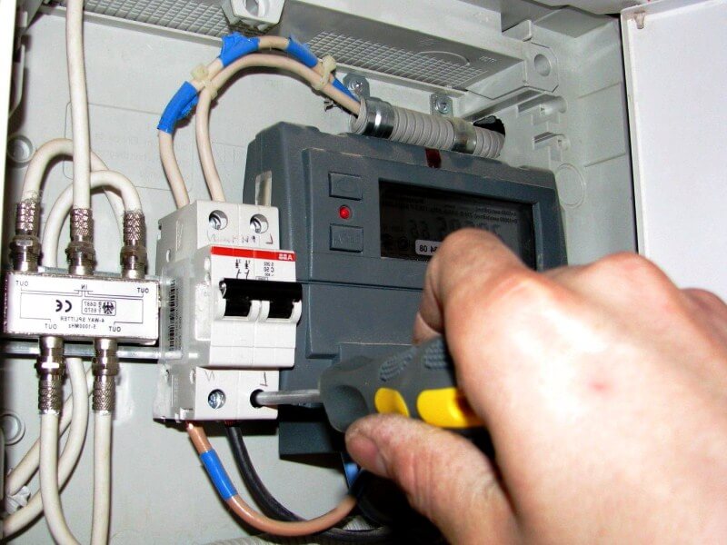 Подключение к электричеству